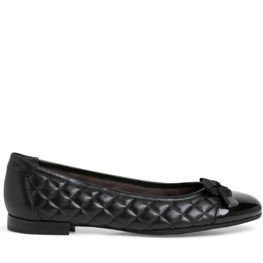 Tamaris Womens black casual closed shoes | Vilbury London